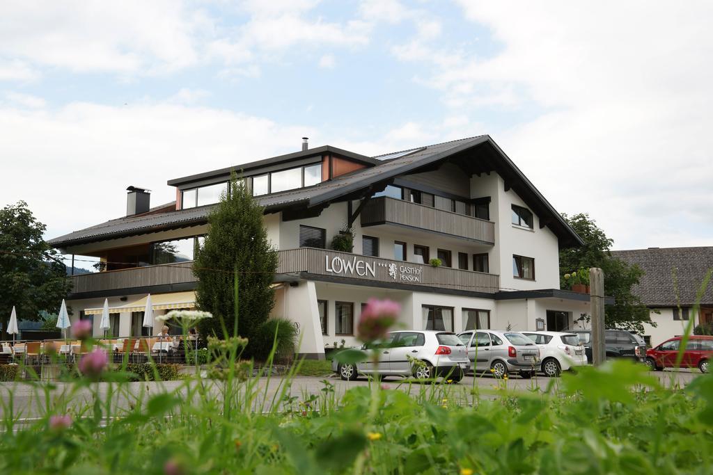 Pension Loewen Andelsbuch Buitenkant foto